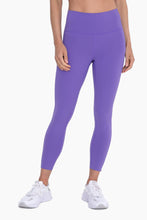 Load image into Gallery viewer, Laser-Cut and Bonded Essential Foldover Highwaist Leggings