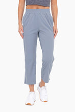Load image into Gallery viewer, Graphene-Blend Capri Active Pants