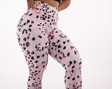 Load image into Gallery viewer, The Deco Cheetah