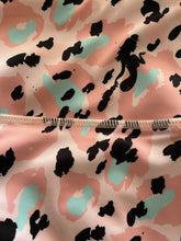 Load image into Gallery viewer, The Deco Cheetah