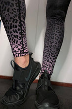 Load image into Gallery viewer, Leopard Ombré Tip leggings