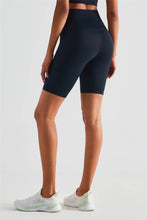 Load image into Gallery viewer, Faye Seamless Biker Shorts

