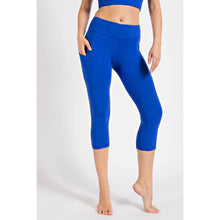 Load image into Gallery viewer, LOLA CAPRI LEGGINGS
