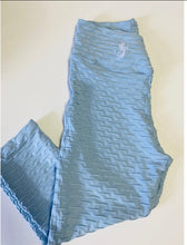 Load image into Gallery viewer, Brazilian Crunch Capris
