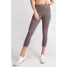 Load image into Gallery viewer, LOLA CAPRI LEGGINGS
