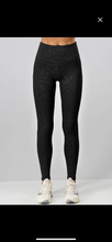 Load image into Gallery viewer, Leopard Print Basic Leggings
