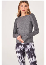 Load image into Gallery viewer, Seamless Long Sleeve
