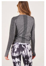 Load image into Gallery viewer, Seamless Long Sleeve
